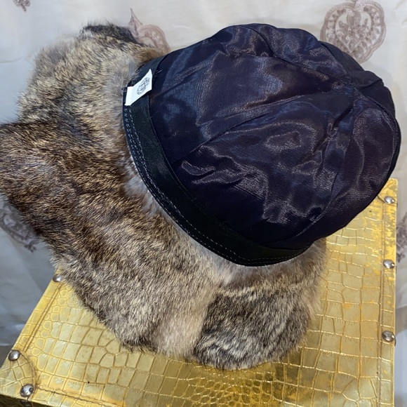 FUR HAT OS LINED 14” Diameter - Picture 7 of 12